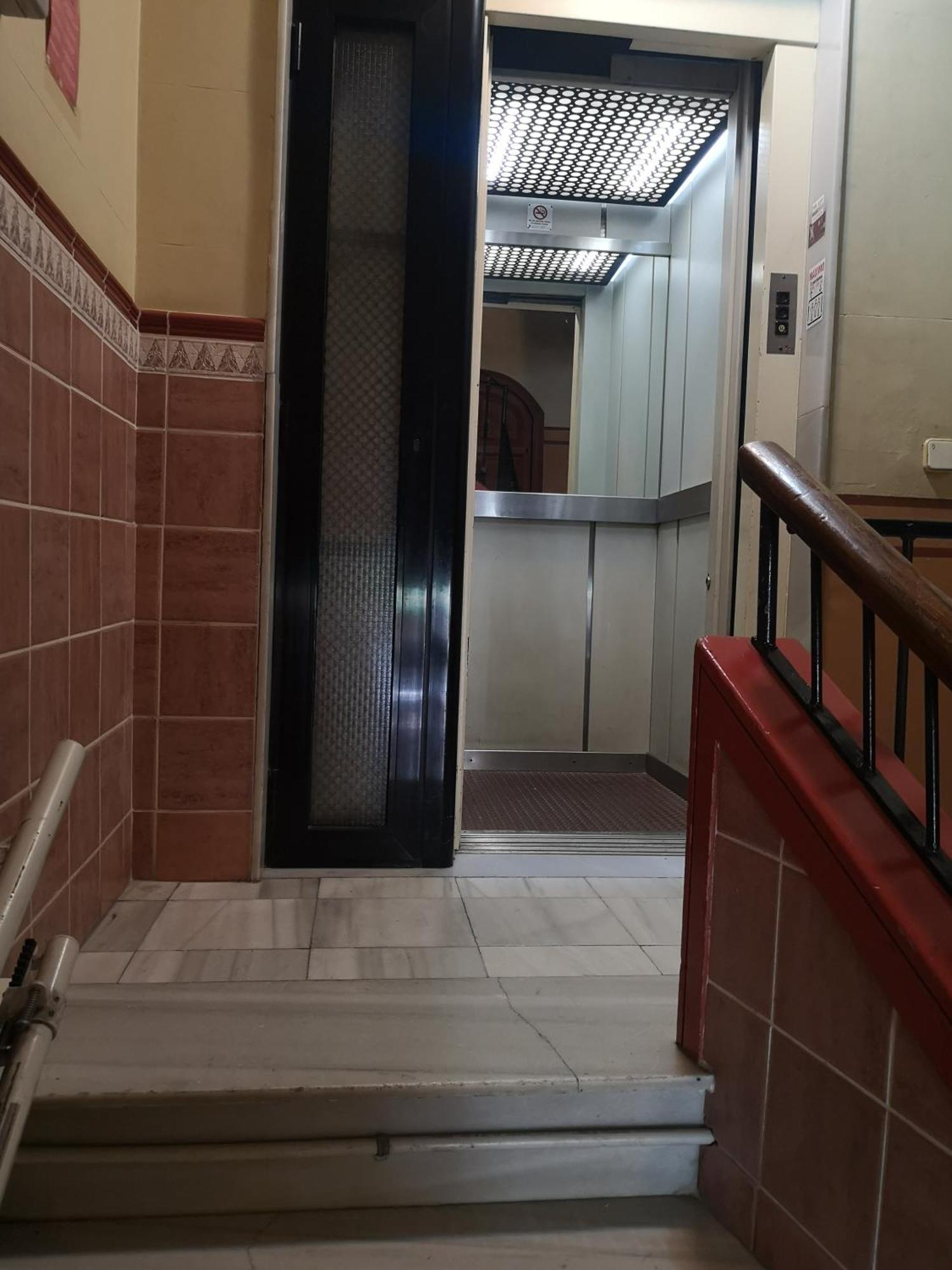Aparteasy - Family Sant Antoni Apt. Barcellona Esterno foto