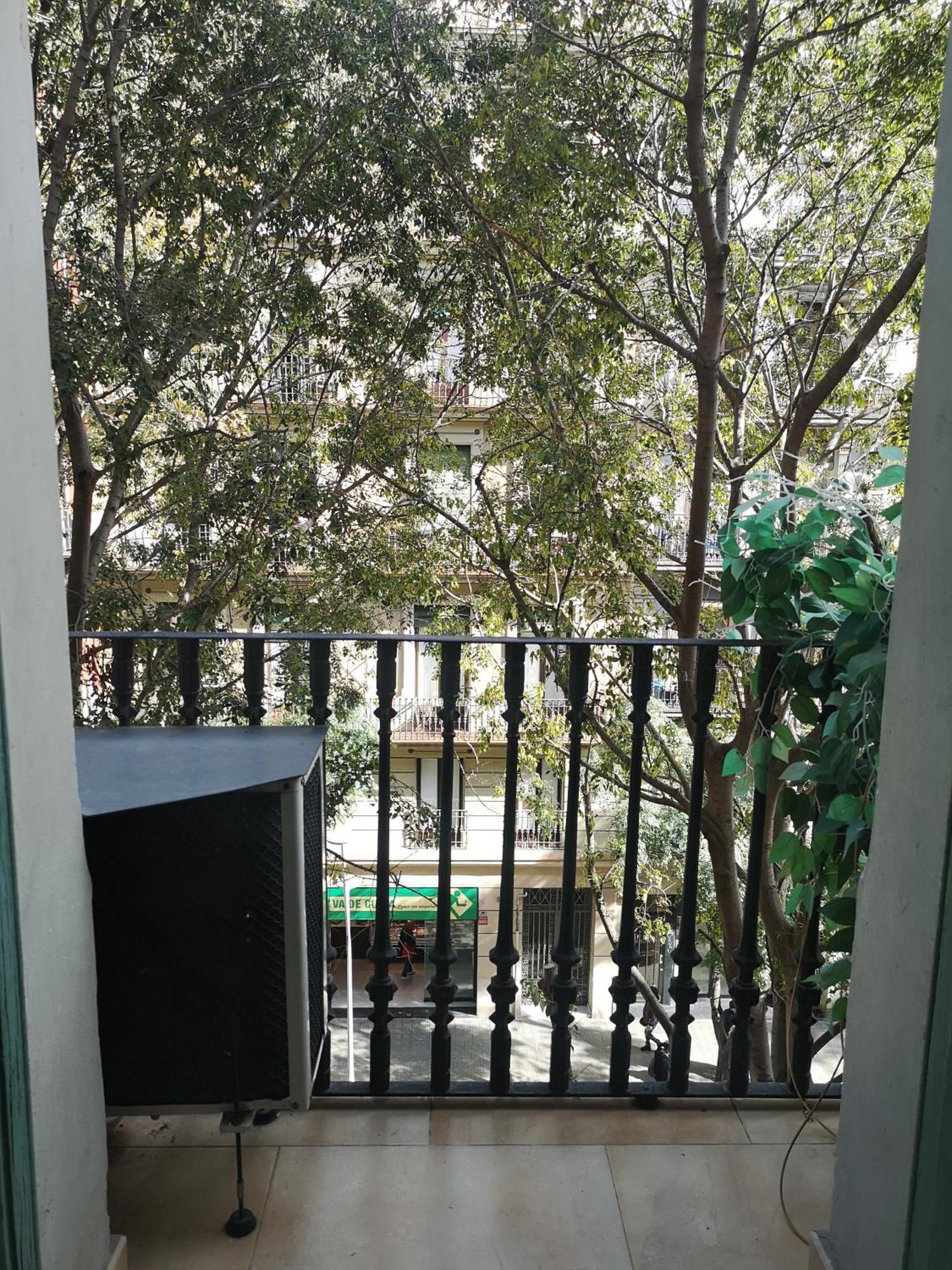Aparteasy - Family Sant Antoni Apt. Barcellona Esterno foto