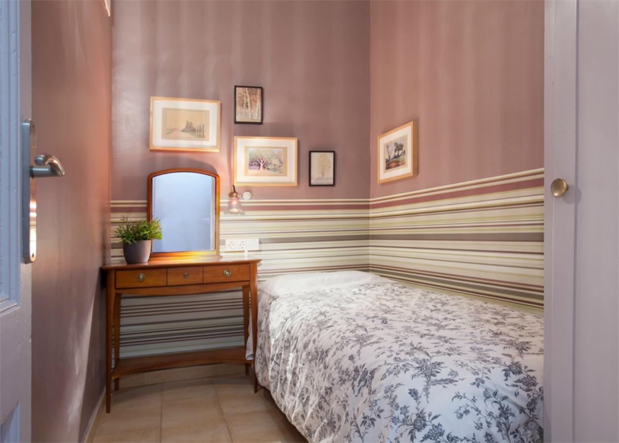 Aparteasy - Family Sant Antoni Apt. Barcellona Esterno foto