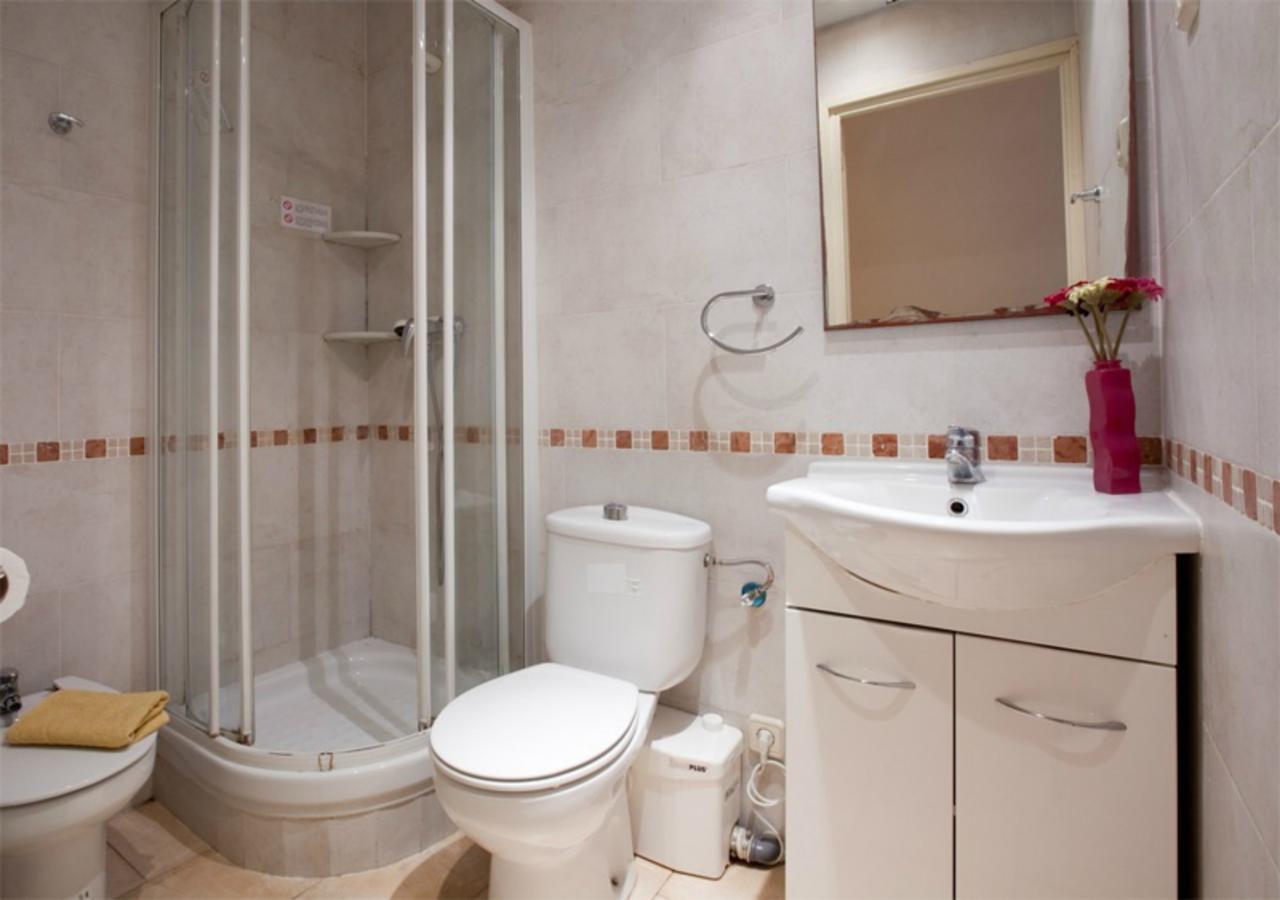 Aparteasy - Family Sant Antoni Apt. Barcellona Esterno foto